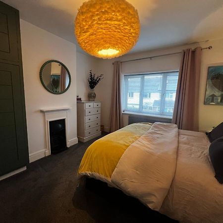 Warm And Cosy City Centre Home Near Train Station Chichester Exterior photo